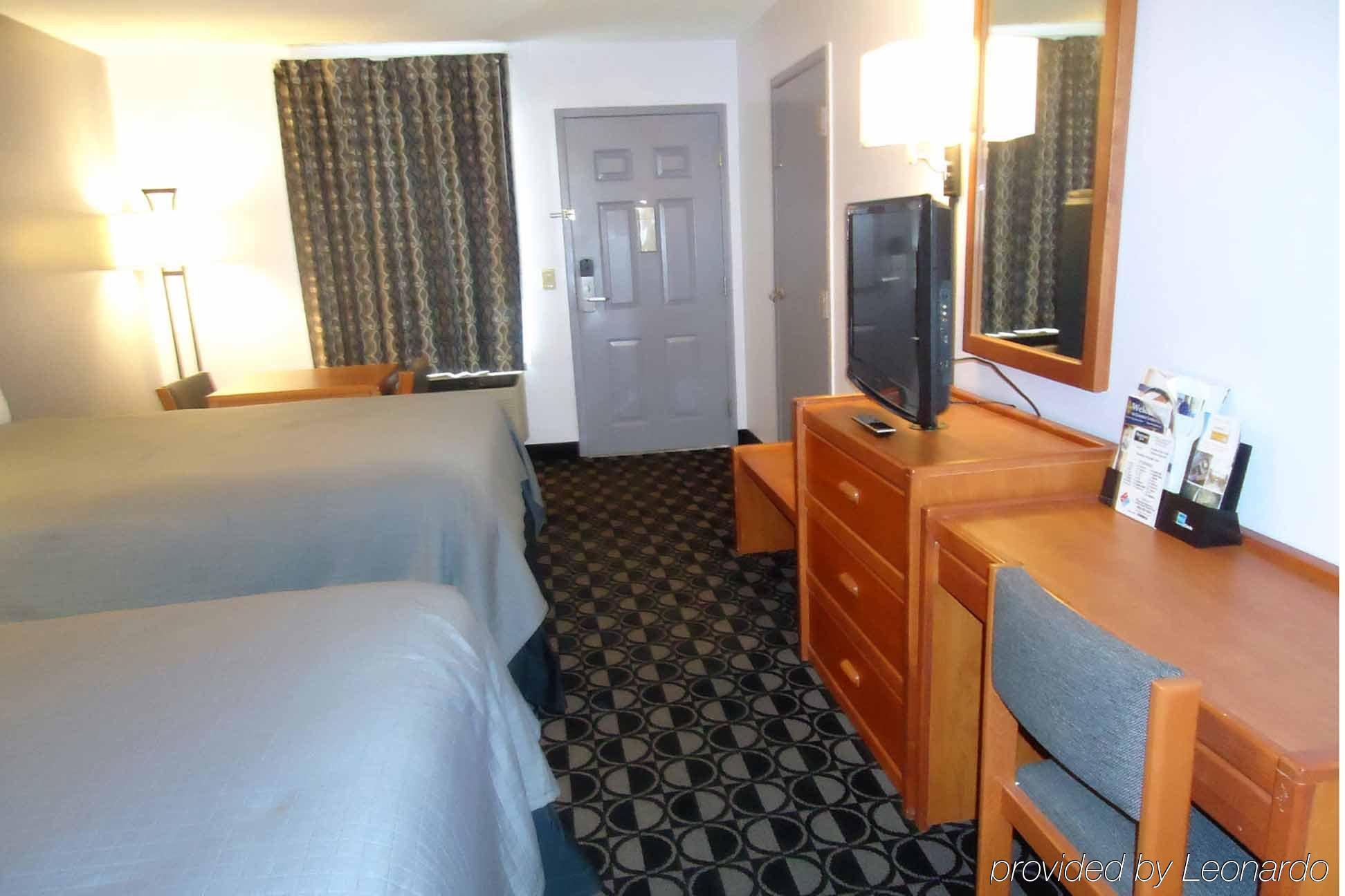 Studio 6 Suites Louisville Ky Airport/Expo Center Room photo